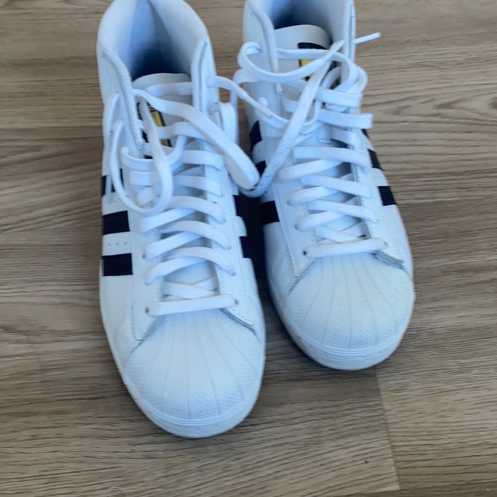 Men sneakers